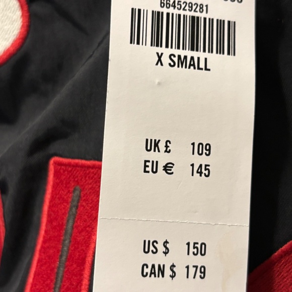 Holilister Race Jacket ( windbreaker) xs fairly new - Picture 4 of 7